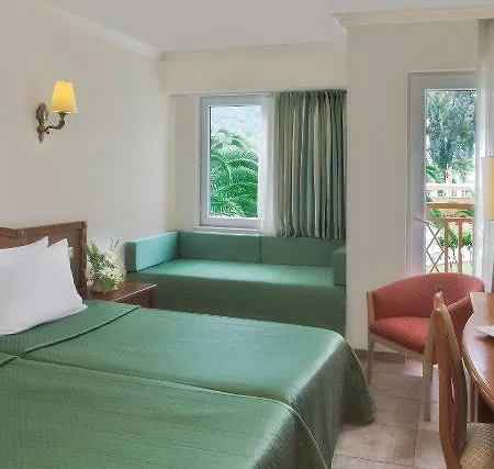 Feriested Akka Claros 4*