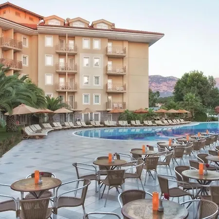 Akka Claros Complex 4*